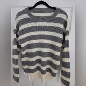 Womens Acrylic Gray and White Striped Sweater Large